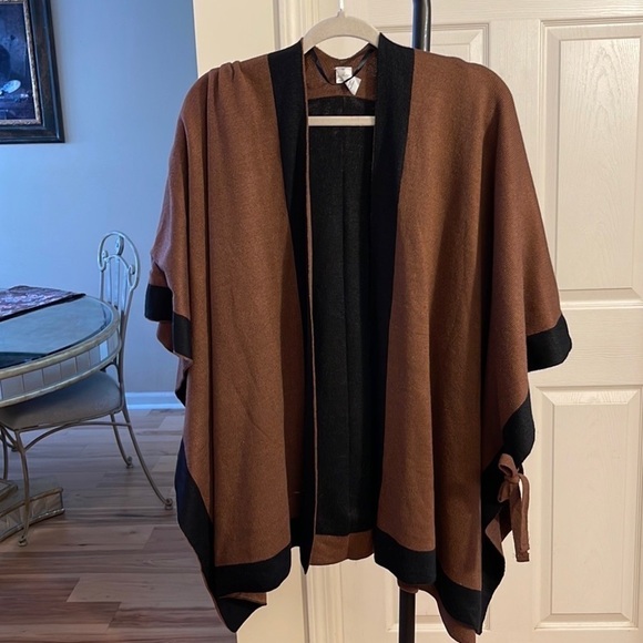 Apt 9. Brown & Blk Colorblock Knit Wrap. D4/A - Picture 1 of 6